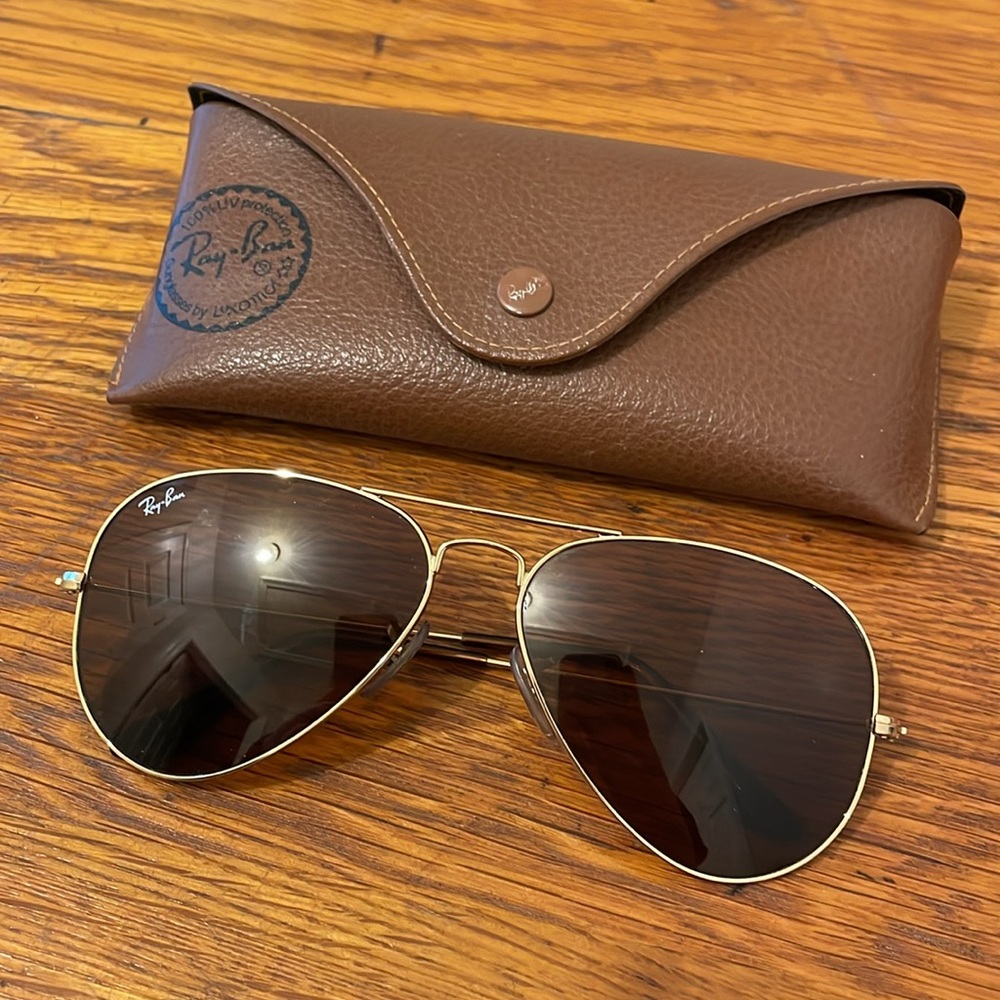 Ray-Ban Gold Aviator Sunglasses